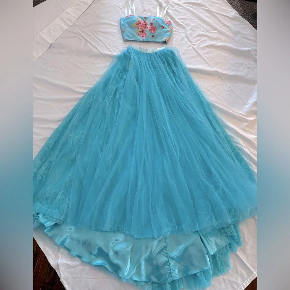 Stunning Sherri Hill 2Pc Formal-Size 0 - Picture 2 of 14